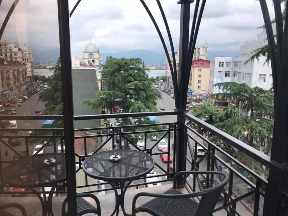 Hotel Light Palace Batumi Eksteriør bilde